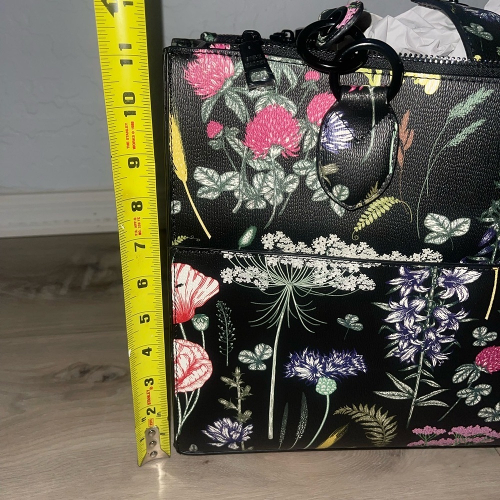 NWT Steve Madden Floral Black Tote Bag - Picture 9 of 10
